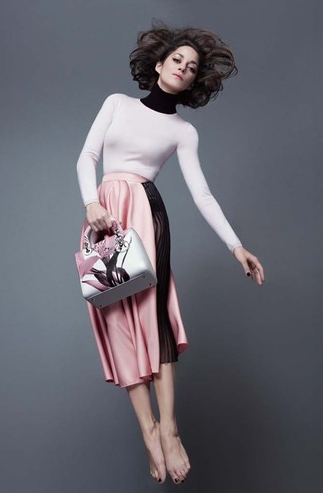 Марион Котийяр в рекламной кампании новой сумки Lady Dior