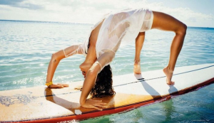 3 новых вида йоги Серфинг и йога
