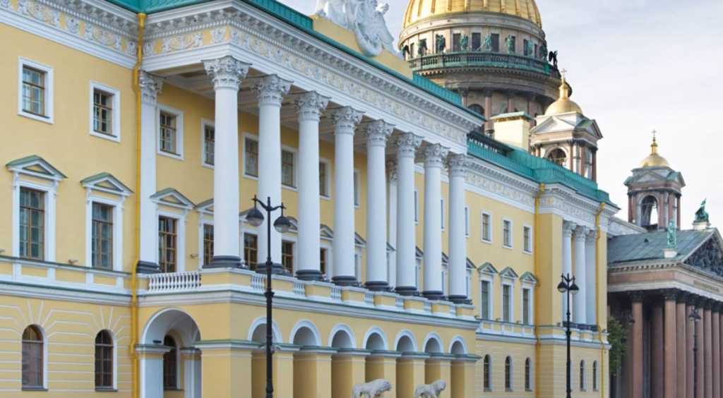 Four Seasons Lion Palace пятизвездочный отель в Санкт-Петербурге