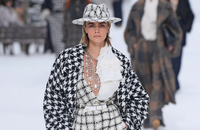 Chanel осень зима 2019 2020 Ready To, Chanel Black And White Winter Coat