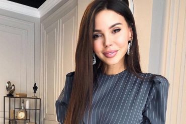 Оксана Самойлова сообщила о запуске собственной косметической линии.